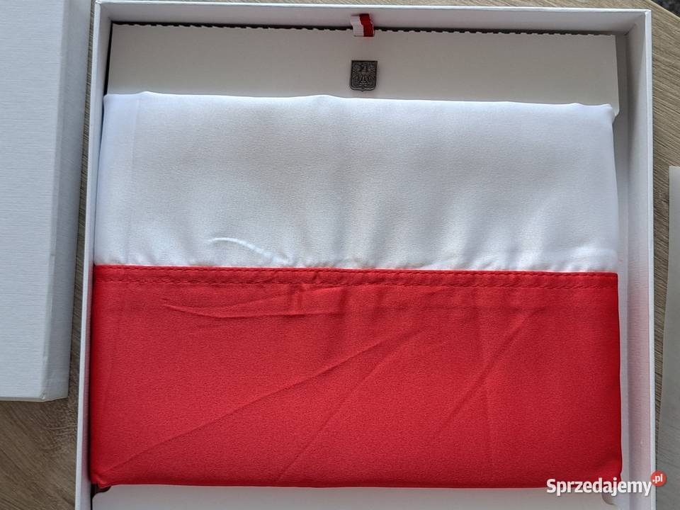 Flaga Polski W Pudełku Orzeł Orzełek Radom