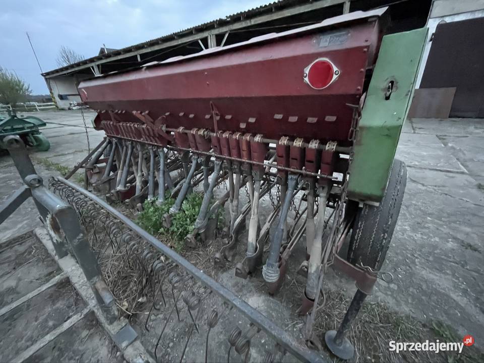 Siewnik poznaniak nieuszkodzony Siewniki i sadzarki Zakroczym