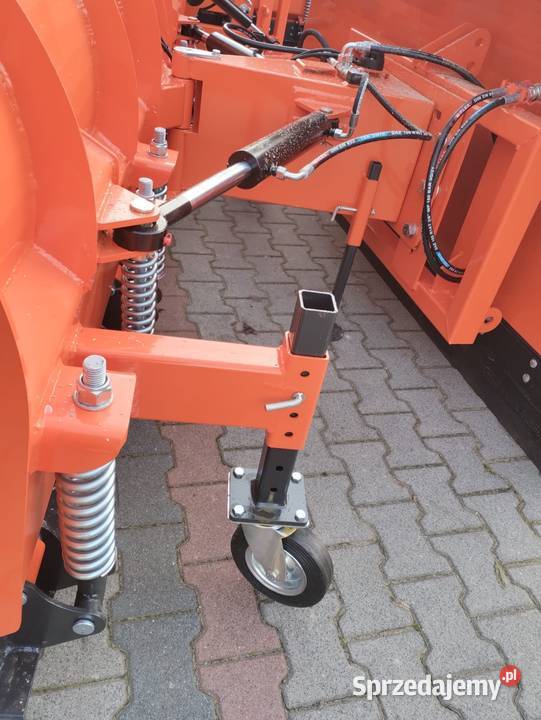 Pług komunalny do śniegu 26m firmy Metal Technik Piątek