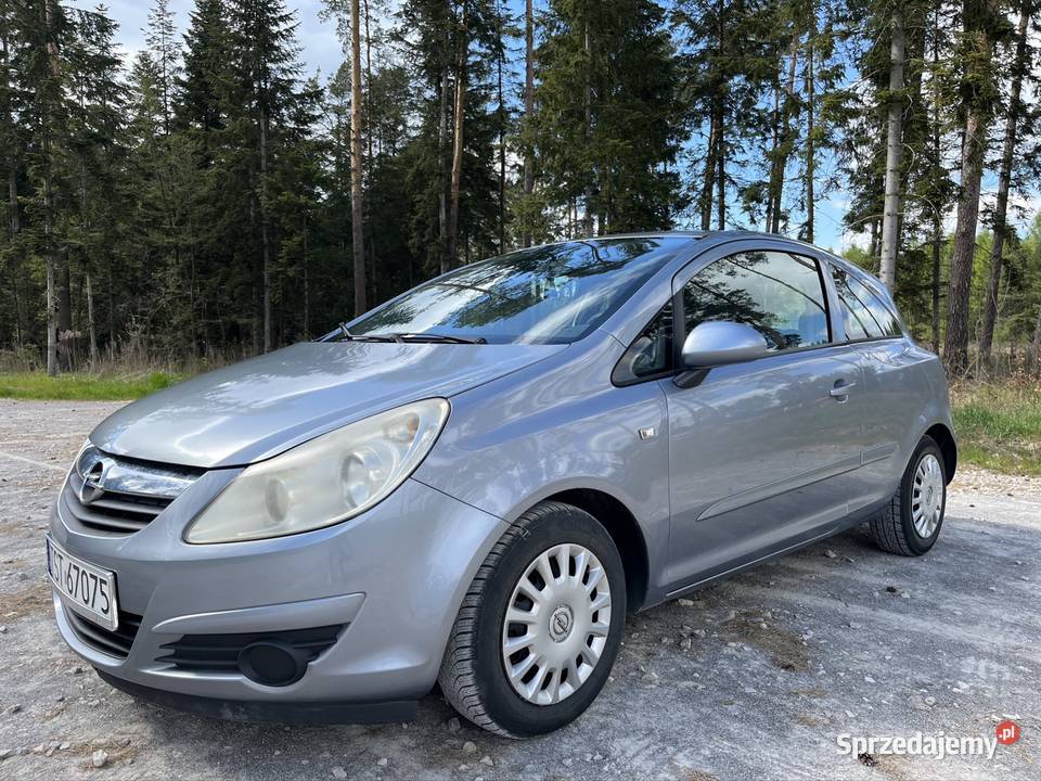 Opel Corsa D 12 benzyna 2007r z problemem świętokrzyskie Starachowice