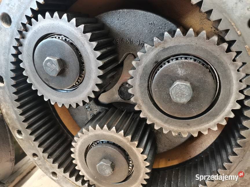 Zwolnica R126430 R126431 John Deere 6810