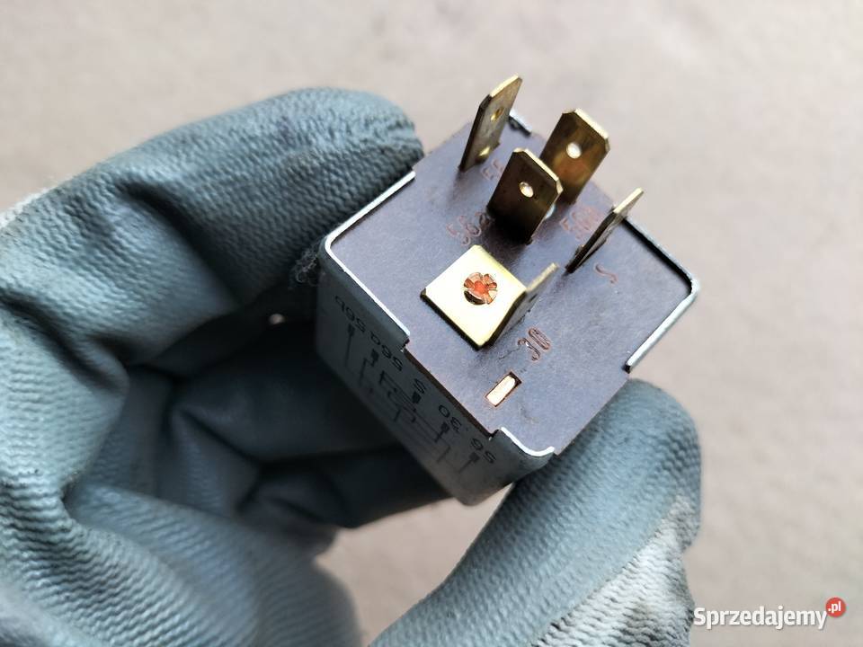 AUDI 80 B4 80 B4 PRZEKAŹNIK SZYBERDACHU Przekaźniki Kamień-Kolonia sprzedam