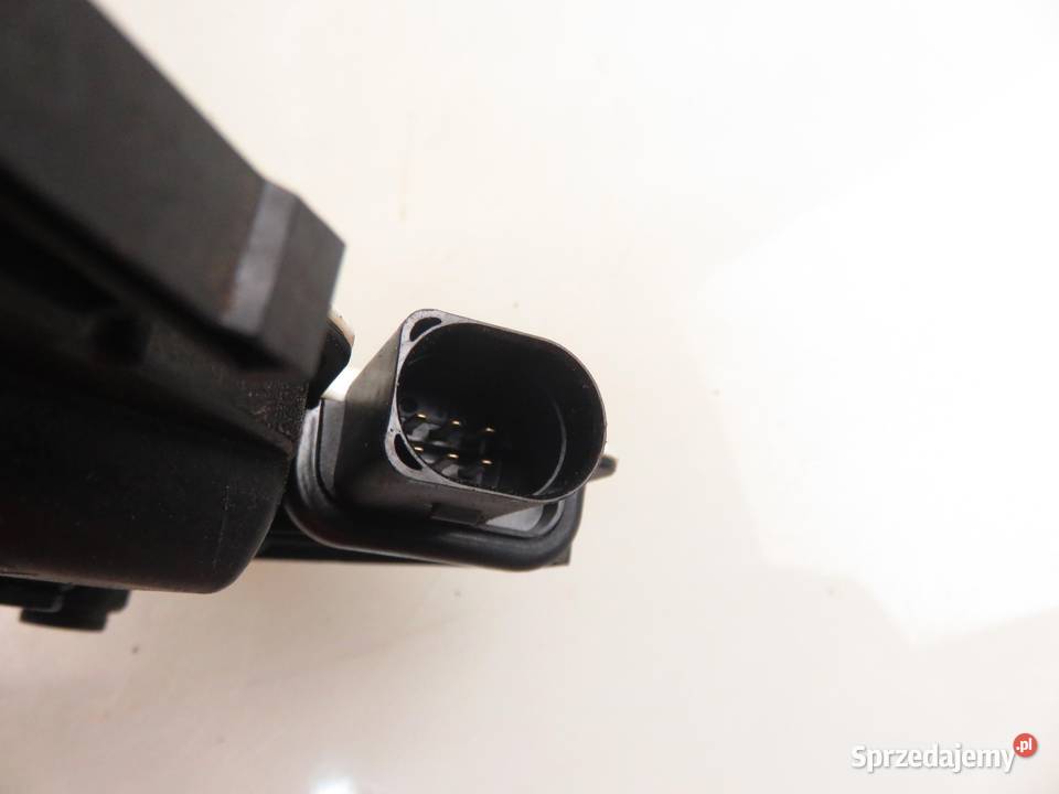 ZAMEK PRAWY TYLNY SKODA SUPERB II 5N0839016D Zamki, wkładki i kluczyki