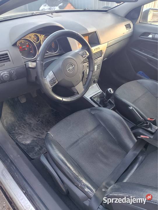Opel astra GTC 19cdti Bixenon Obniżona Przelot Sosnowiec
