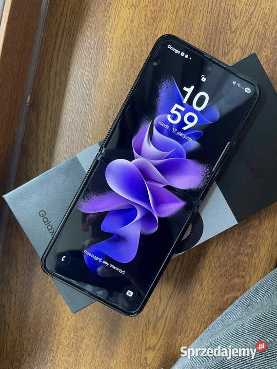 Samsung Galaxy Z flip 3 5g 128gb 5g 8 ram sprzedam