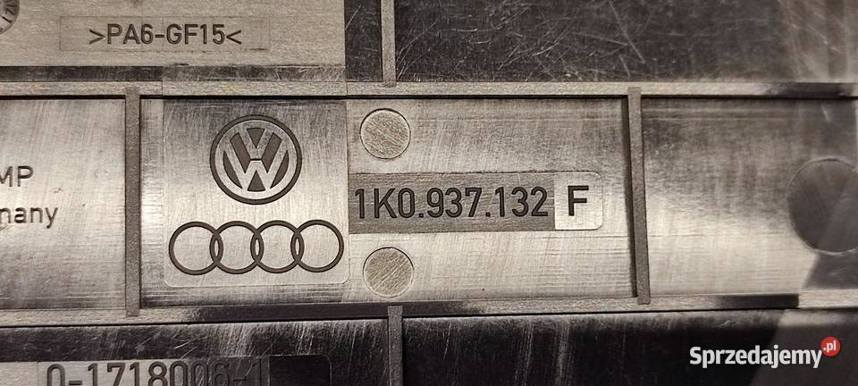 AUDI Q3 8U SKRZYNKA BEZPIECZNIKÓW 3C0937125A osobowe sprzedam