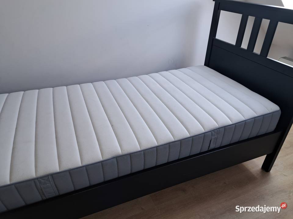 Łóżko IKEA z materacem 90x200 dolnośląskie Iwiny