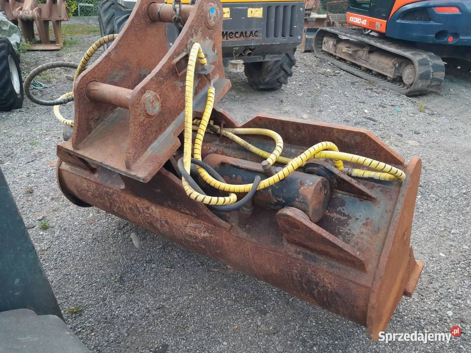 Łyżka skarpowa hydrauliczna KEEN na dwóch Maków Podhalański