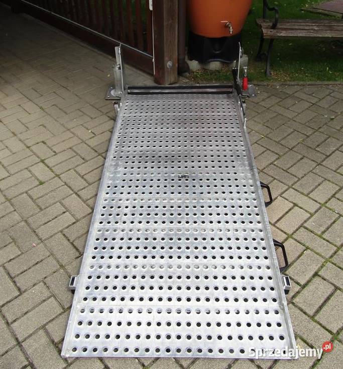 Rampa OBROTOWA podjazd wózek motor H 107 Cady dolnośląskie Siekierczyn
