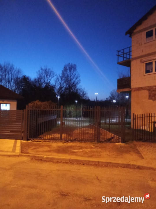 Plac do wynajęcia dzierżawy centrum Legnicy 340 Legnica