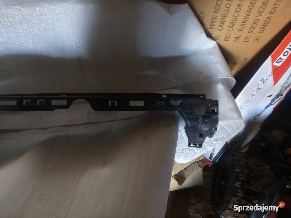 Ślizg zderzaka tylnego W907 Radom