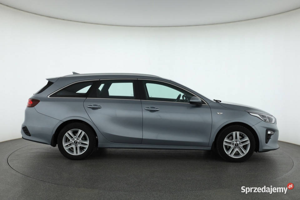 Kia Ceed 16 CRDi MHEV diesel Piaseczno sprzedam
