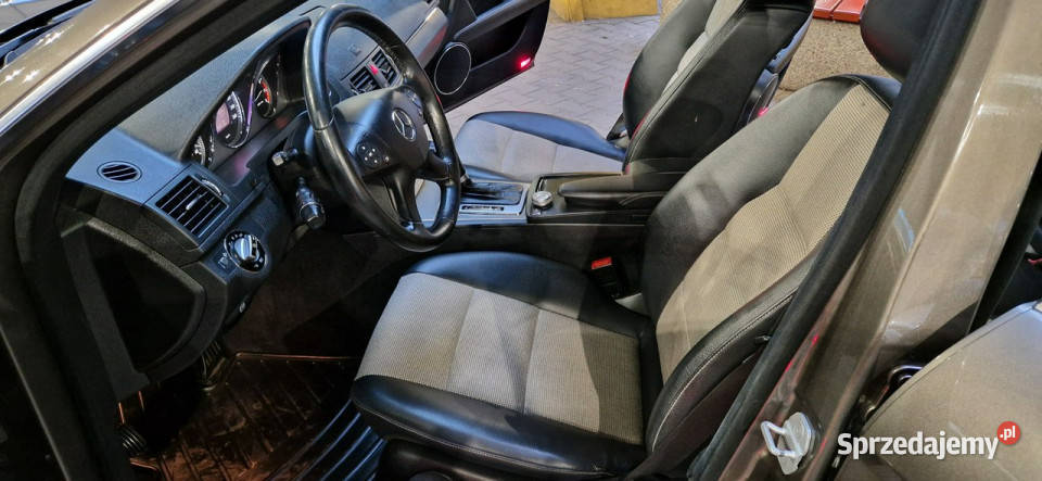 Mercedes C 180 opis 1Rej 2010 W podanej Roczna nieuszkodzony Mercedes-Benz śląskie Mysłowice