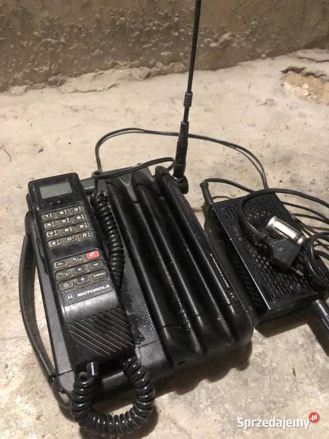 MOTOROLA 2000 Associate z ładowarką samochodową Motorola Warszawa