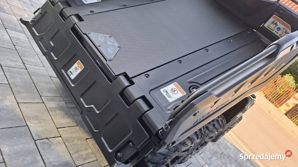 Quad BRP CANAM Outlander 6x6 650 T2b 2024r model 650cm3