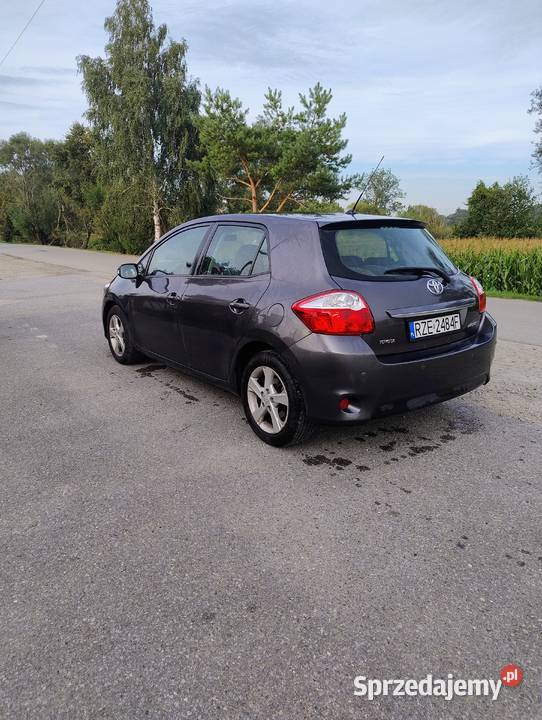 Toyota Auris niski przebieg automatyczna podkarpackie Dynów