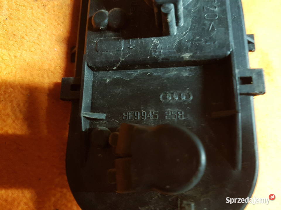 AUDI A4 B6 AVANT KOMBI WKLAD LAMPY TYL PRAWY Turek
