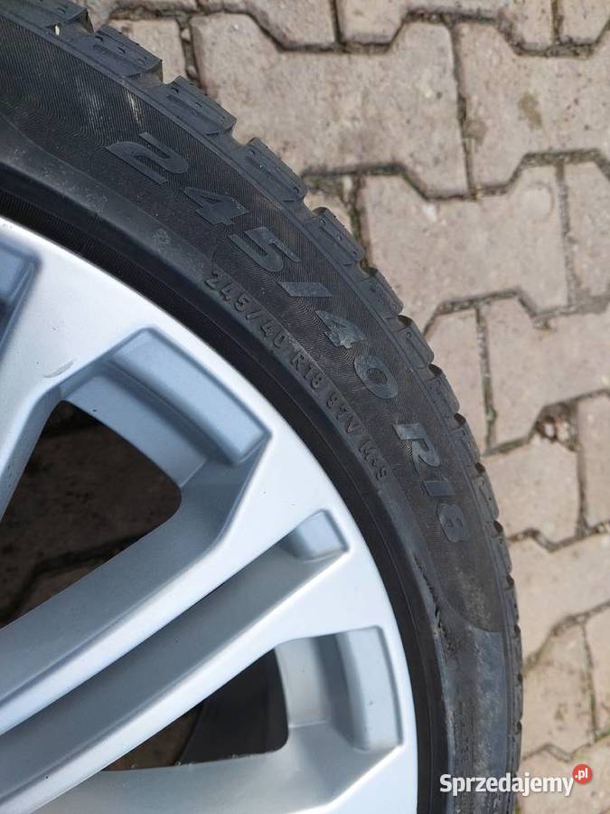 Opony zimowe Pirelli Sottozero 3 24540 R18 97v Samochodowe