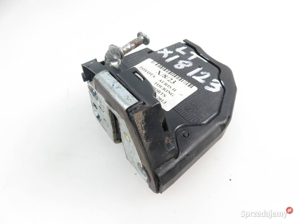 ZAMEK LEWY TYLNY 4 PIN TOYOTA AURIS II E18 osobowe małopolskie