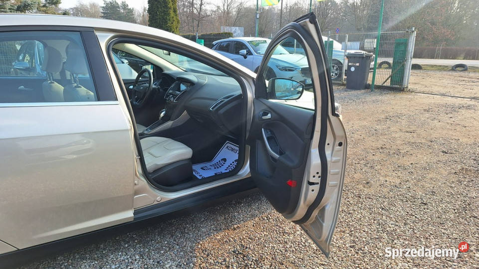 Ford Focus Titanium skóry kamera el szyberdach bluetooth Zieleniewo sprzedam