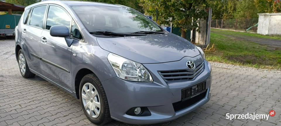 Toyota Verso zadbana 18l Benz ESP Stare Budy