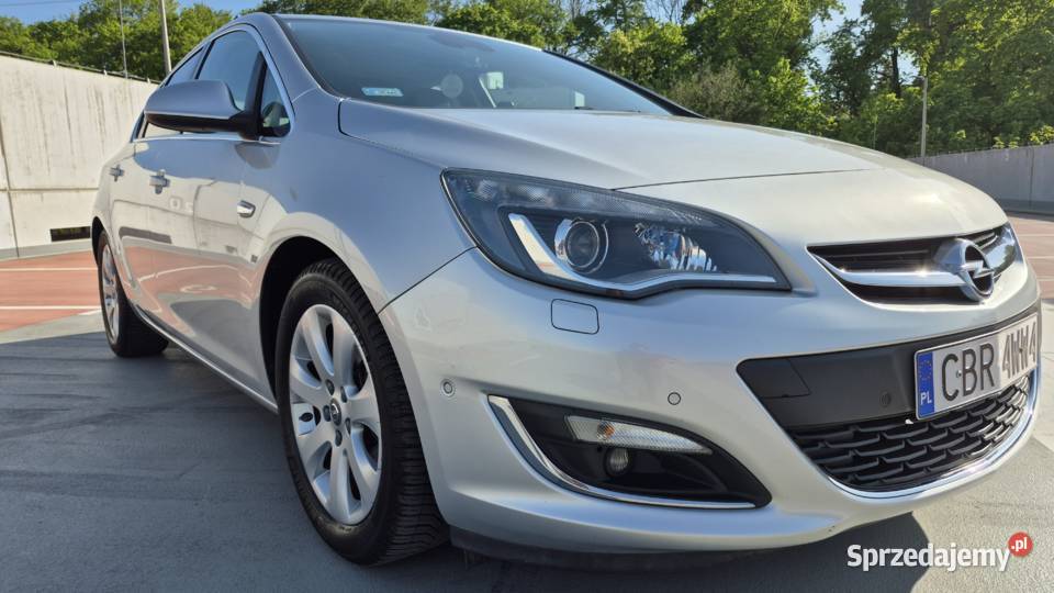 Opel Astra J 16 SIDI Executive czujnik parkowania