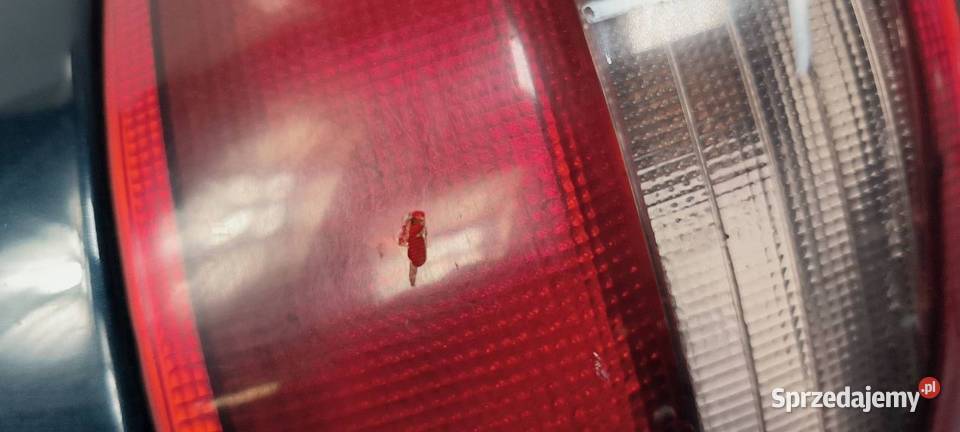 LAMPA PRAWA TYŁ TOYOTA CARINA Lipno sprzedam