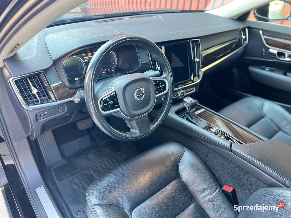 Volvo S90 T5 Momentum