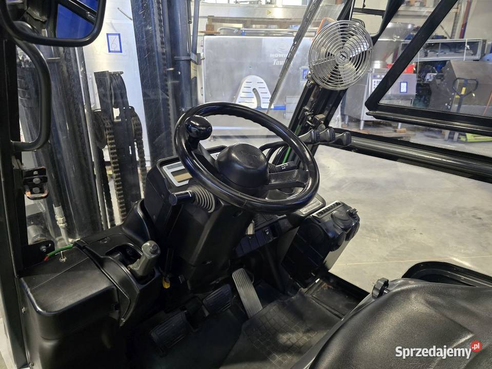 Wózek widłowy Nissan Y1F2A25 z kabiną triplex Mszana Górna sprzedam