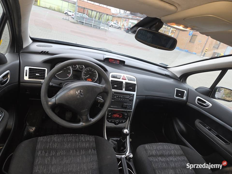 Peugeot 307 20hdi 110 srebrny