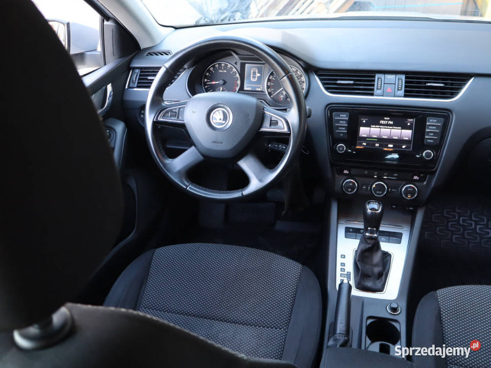 Skoda Octavia 16 TDI automatyczna sprzedam