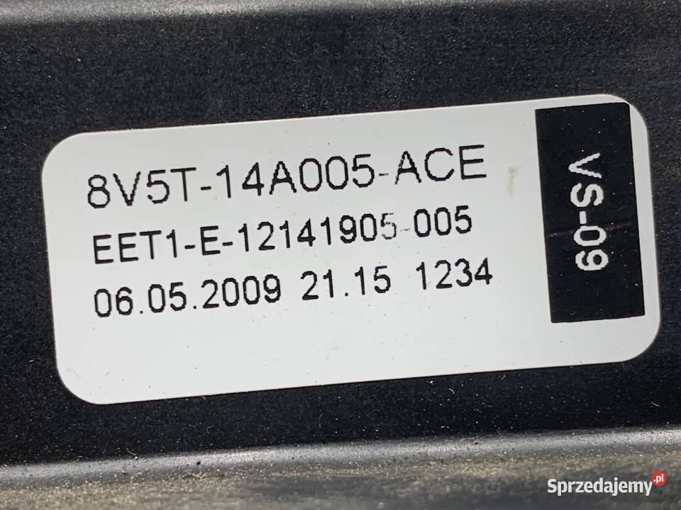 SKRZYNKA BEZPIECZNIKÓW FORD FIESTA MK7 osobowe Skrzynki bezpieczników