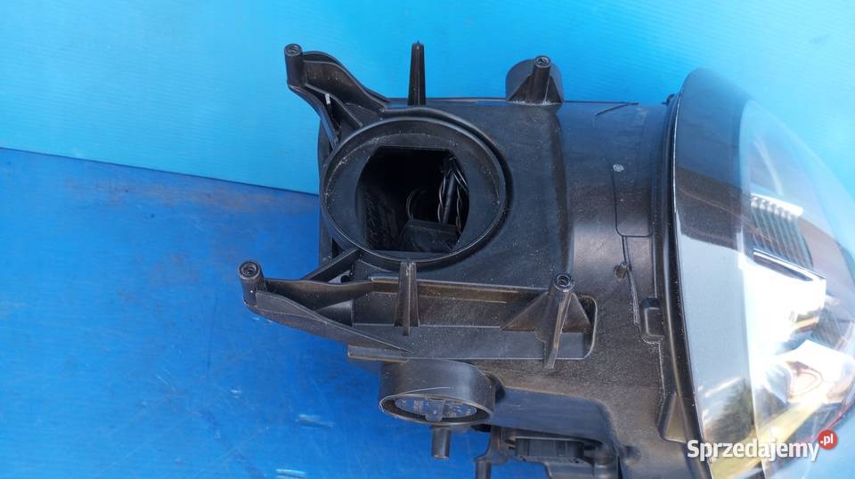 LAMPA PRAWY PRZÓD REFLEKTOR FULL LED 991631964 osobowe Nowy Tomyśl