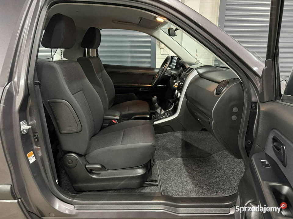 Suzuki Grand Vitara 4x4 Fabrycznie nowa 20tyśkm Chechło
