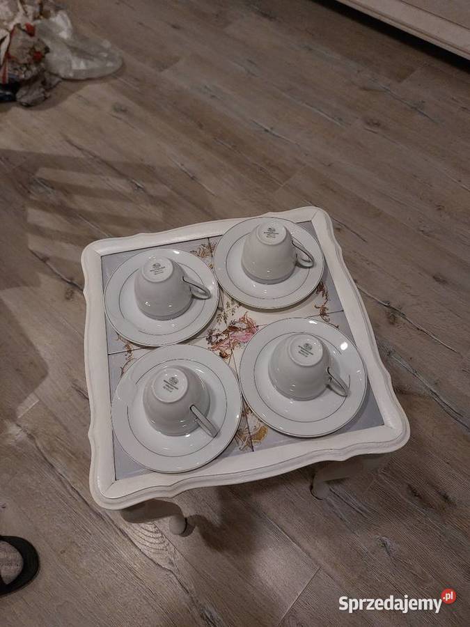 Cztery filiżanki Hutschenreuther Porcelana i szkło dolnośląskie Wałbrzych