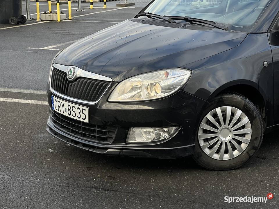 Sprzedam Skoda Fabia z 2010 roku silnik 12 TSI fioletowy dolnośląskie Wrocław sprzedam