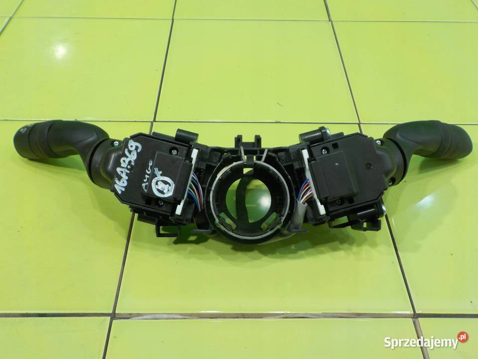 TOYOTA AYGO X 10 VVTI 22r 5D przelacznik Suków sprzedam