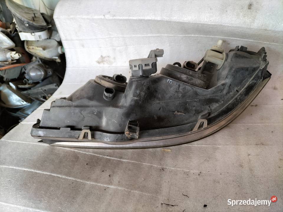 Lampa prawy przód prawa Opel Astra G II 2