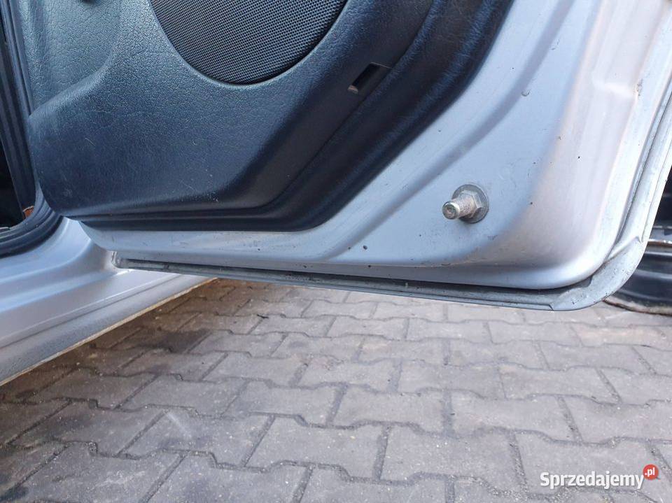 DRZWI PRAWE TYŁ VOLKSWAGEN GOLF III LB7Z Lipno