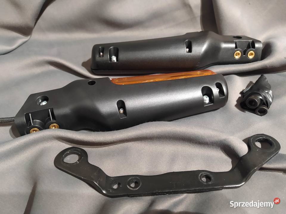 HARLEY FXDR FXDRS 114 KIERUNKOWSKAZ MIGACZ PRZÓD