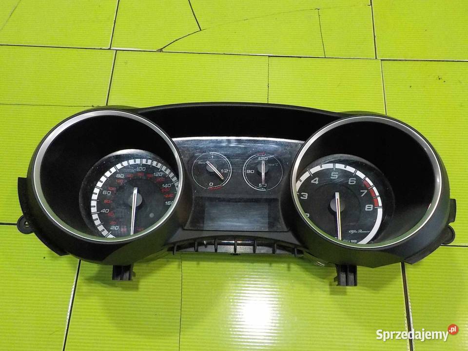 ALFA ROMEO GIULIETTA 10r 14 T licznik zegary osobowe
