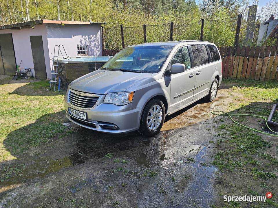 Chrysler town country 36 lpg 2016r