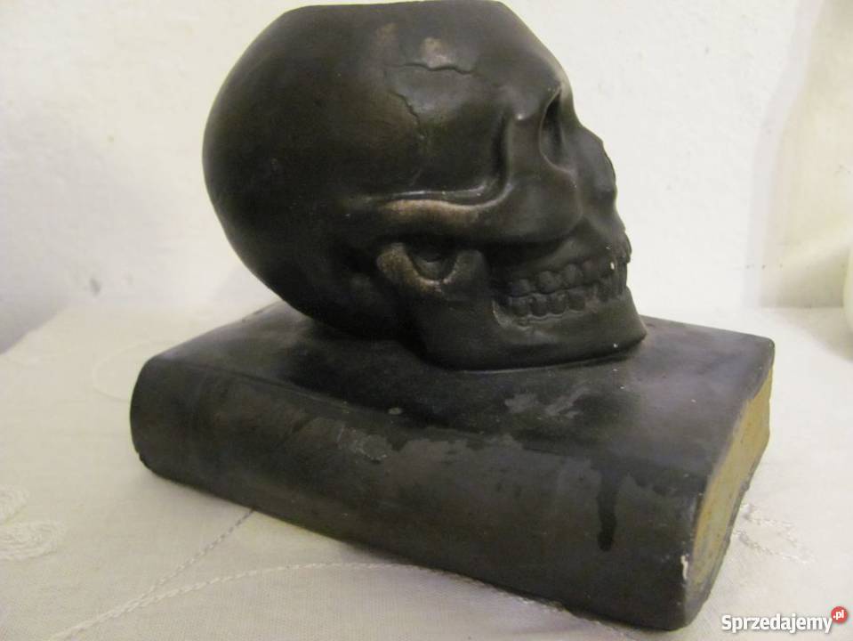 świecznik iluminati czacha i księga tajemnic NWO Oświetlenie lubelskie Zamość