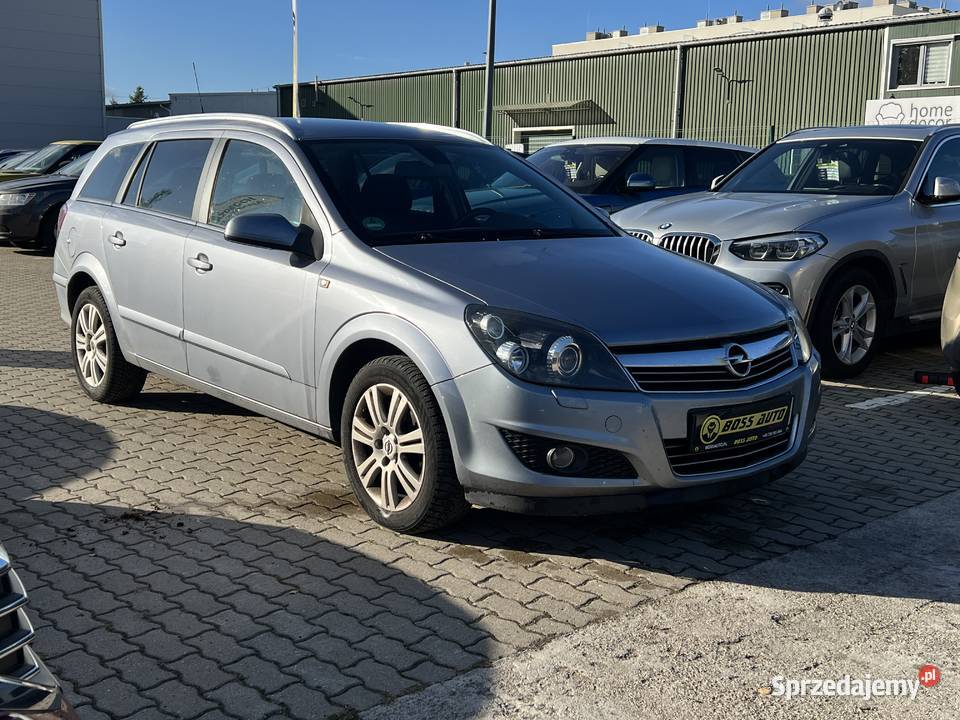 Opel Astra 2010 4/5 mazowieckie Warszawa