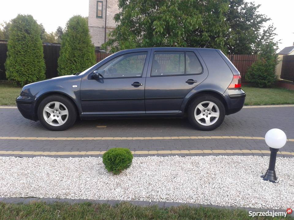 Sprzedam Vw Golf 4 1 właściciel mały przebieg świętokrzyskie Ostrowiec Świętokrzyski