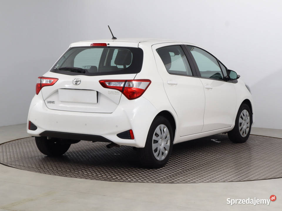 Toyota Yaris 15 Dual VVTi Rok produkcji 2019 Samochody osobowe