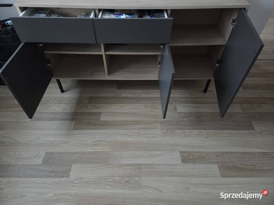 Komoda 3 drzwiowa z szufladami firmy Nero