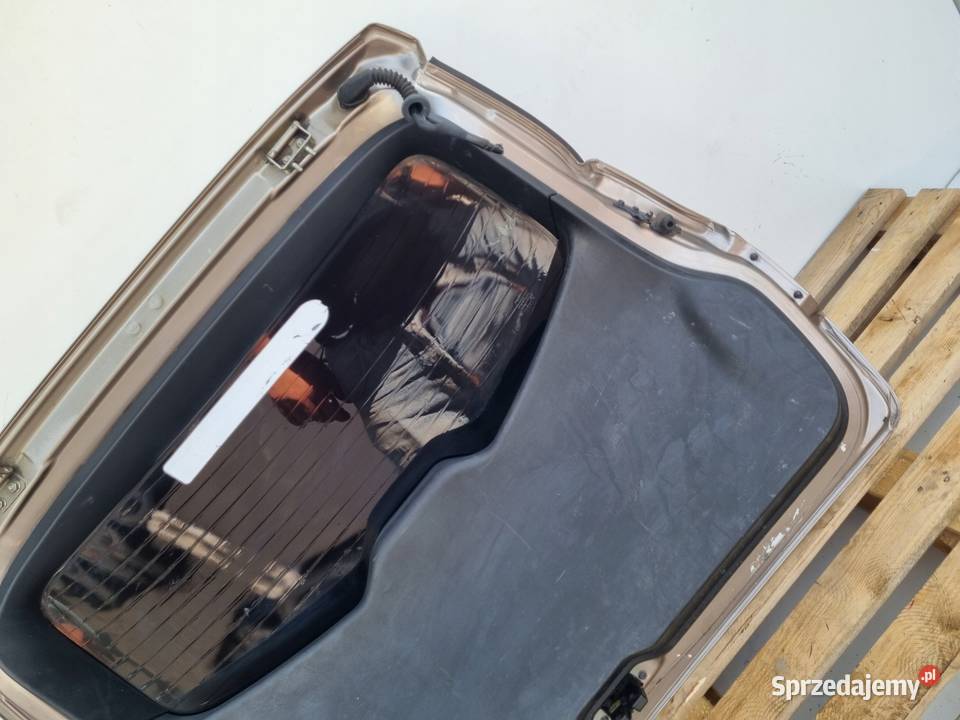 Nissan Qashqai 2 J10 LIFT TYLNA TYLNIA KLAPA osobowe Rudka