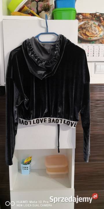 Damska bluza z kapturem skracana Moszczenica