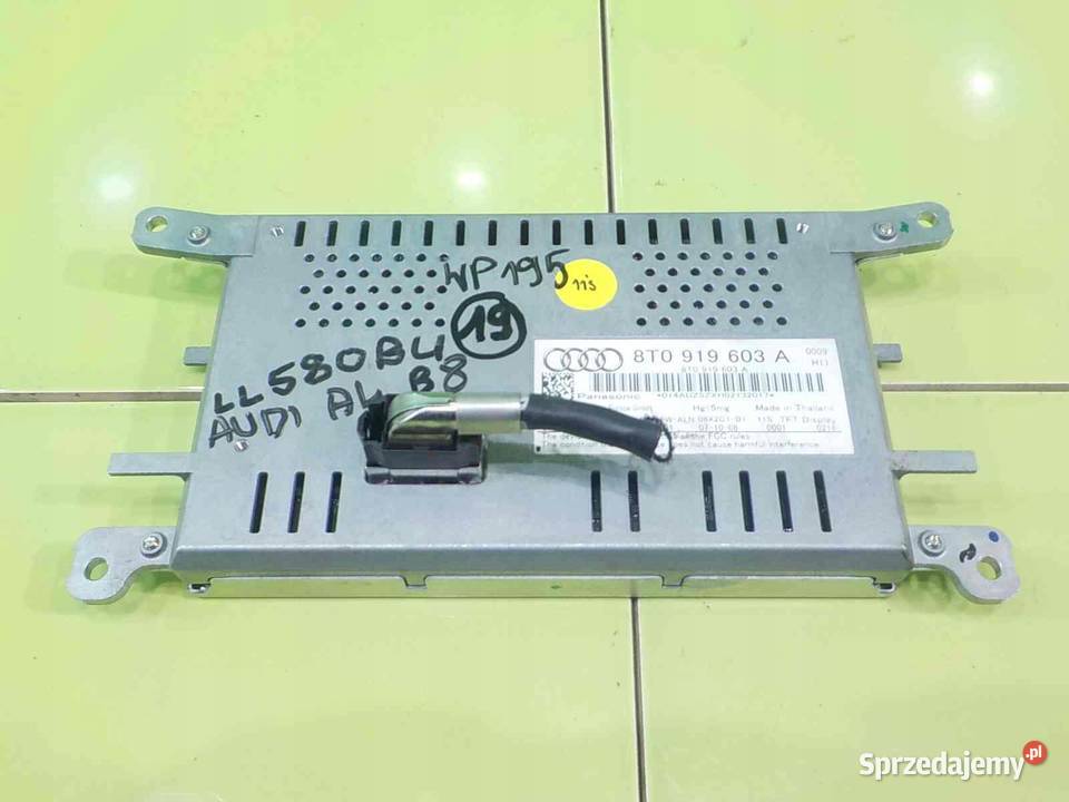 AUDI A4 B8 SLINE 18 TFSI 09r SEDAN wyswietlacz